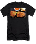 Grilled Marinated Collar Steaks with Tomato Relish and White Bread Teubner Foodfoto T-Shirt